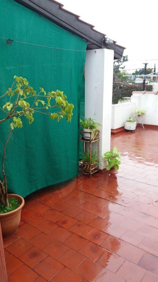 Tipo Casa 3 Ambientes con Cochera Para 2 Autos