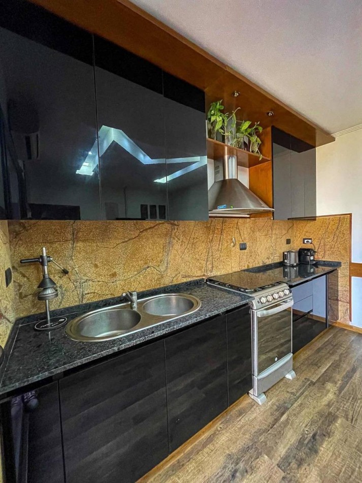 Departamento Tipo Casa| Adrogue| Venta por Viaje Urgente| 6 Amb