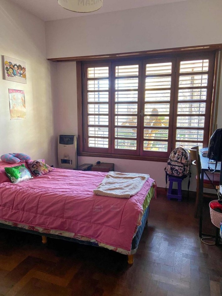 Departamento Tipo Casa| Adrogue| Venta por Viaje Urgente| 6 Amb
