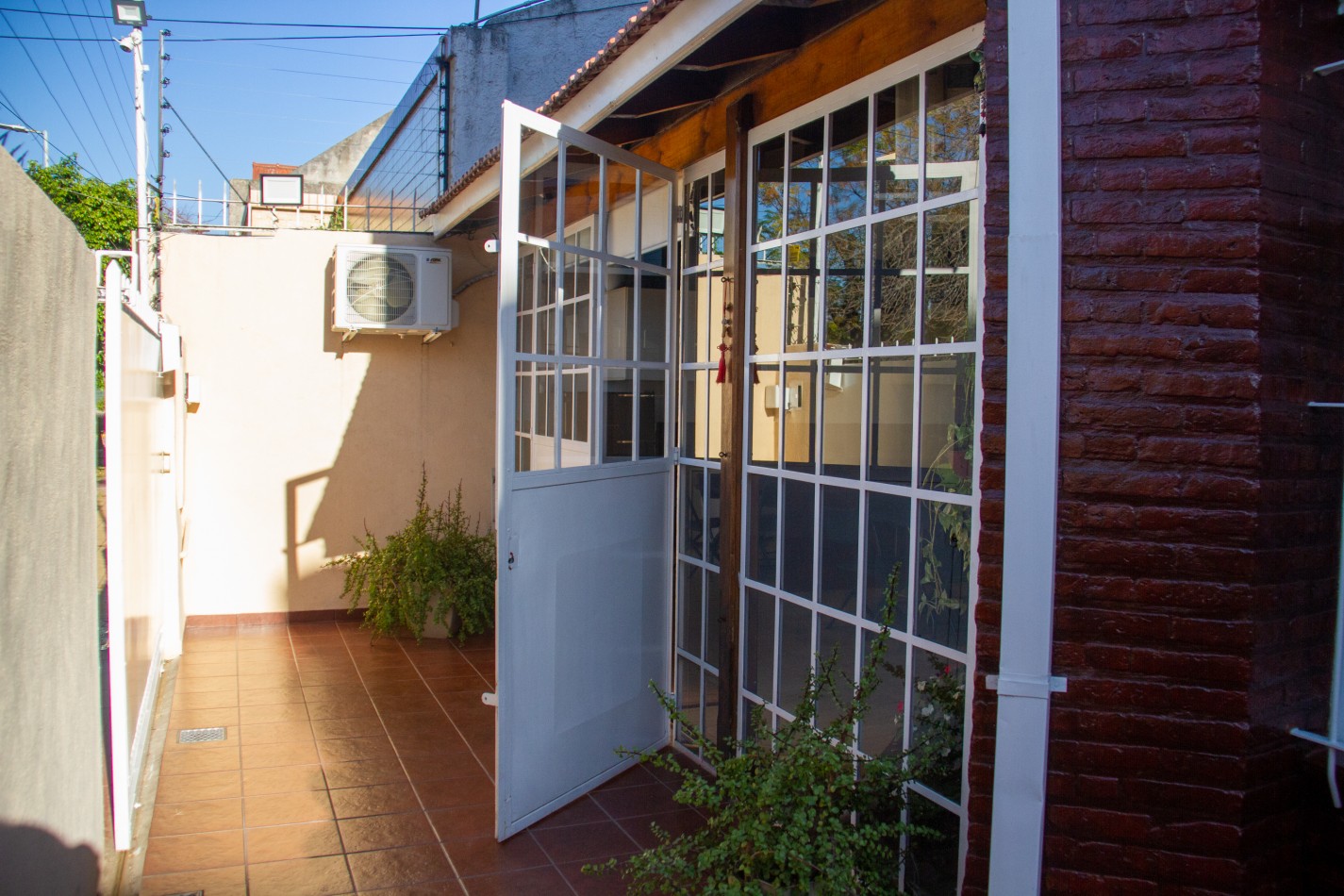 Duplex 3 ambientes con parrilla y piscina