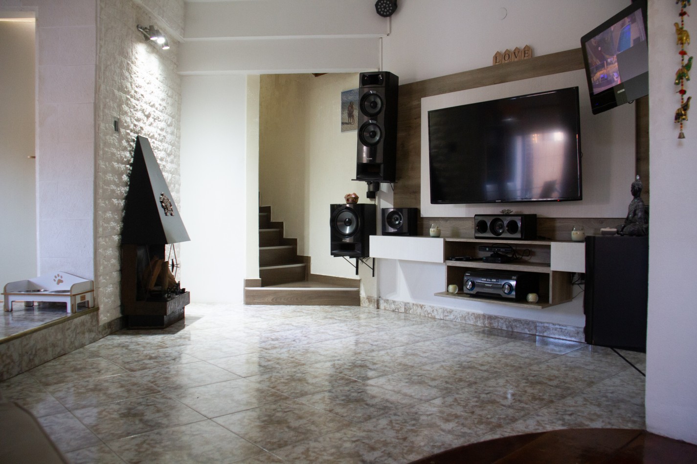 Duplex 3 ambientes con parrilla y piscina