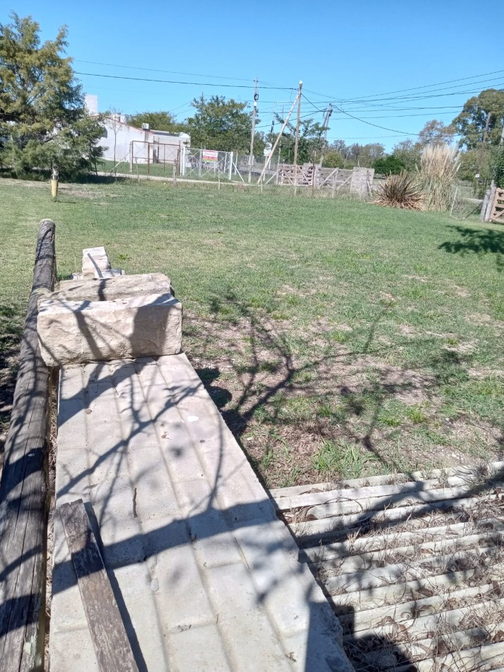 Lote de 8 x 30 mts