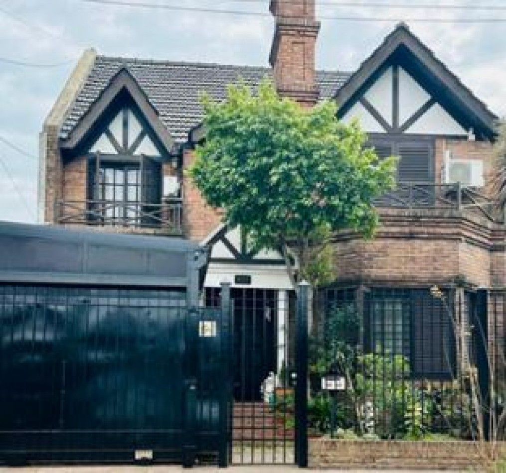 Excelente Oportunidad! Casa 4 Ambientes con Quincho y Piscina