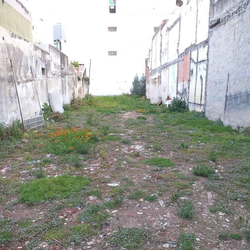 Terreno en "L" en Lanus Este Centro