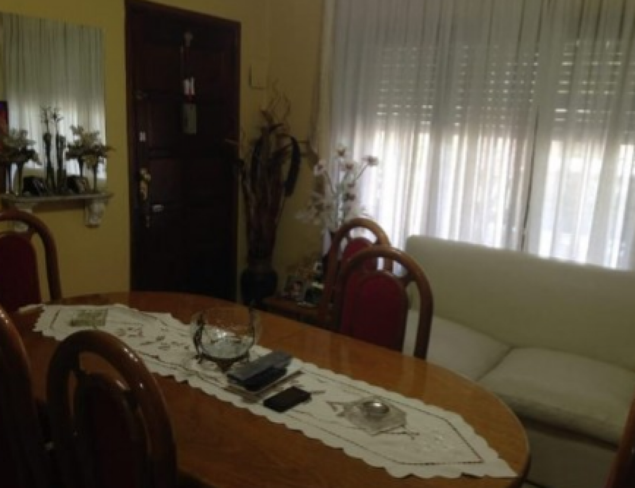 Tipo Casa 3 Ambientes con Cochera Para 2 Autos