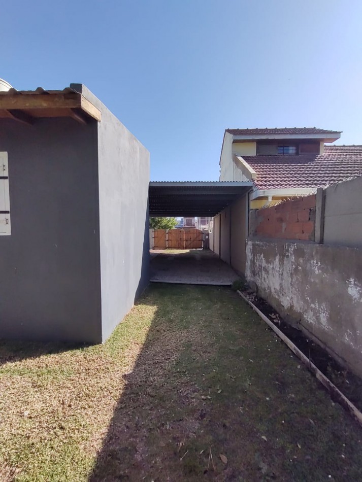Oportunidad! Casa 3 ambientes con jardin