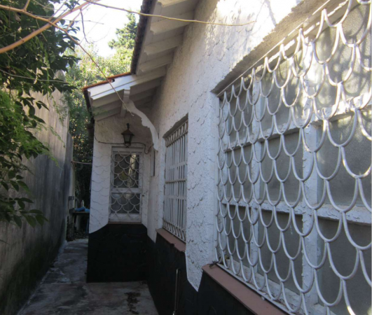 Casa 4 ambientes con amplio jardin al fondo