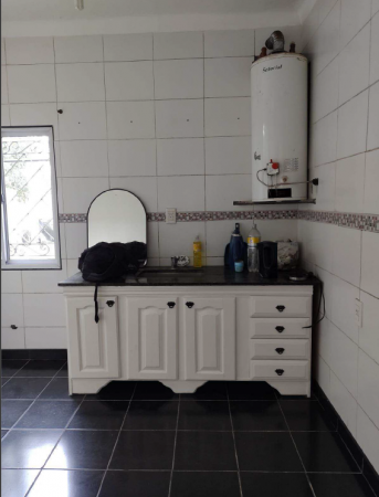 Casa 4 ambientes con amplio jardin al fondo