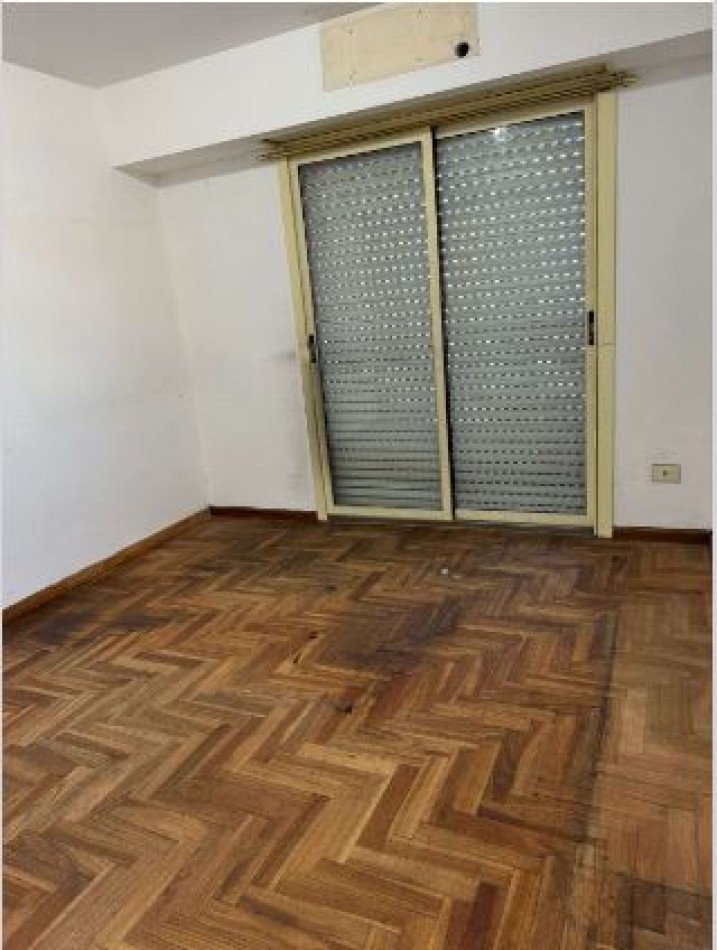 Departamento  5 ambientes- Uso Profesional