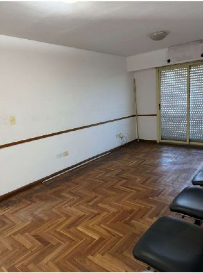 Departamento  5 ambientes- Uso Profesional