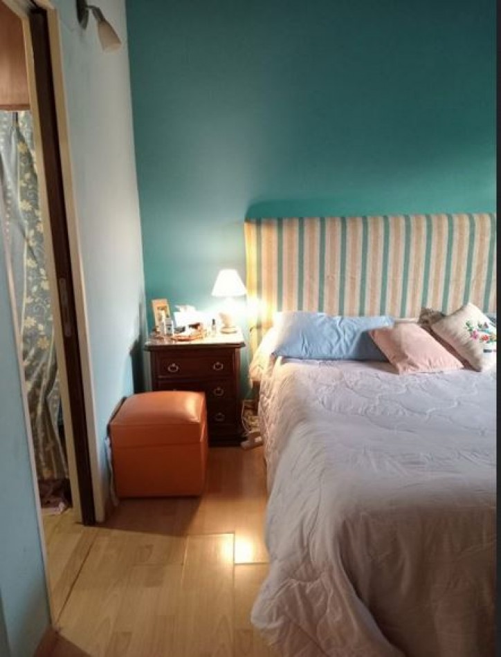 Chalet con quincho y pileta en excelente zona- Adrogue