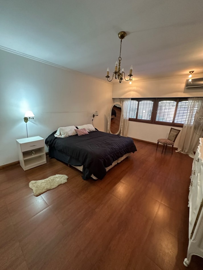 Casa en venta de 5 ambientes R. de Escalada