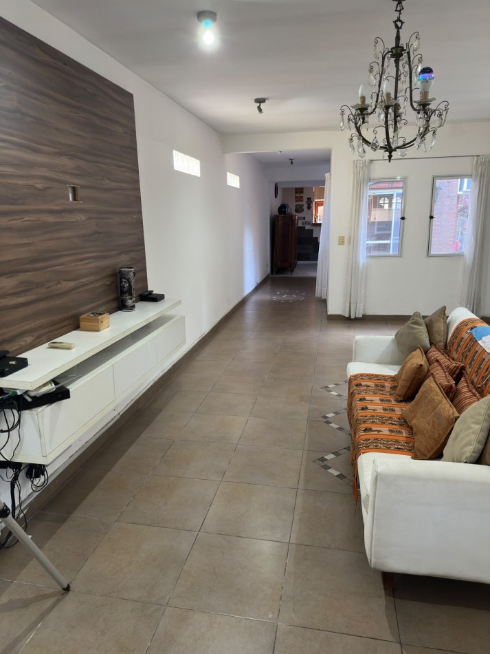 Casa en venta de 5 ambientes R. de Escalada