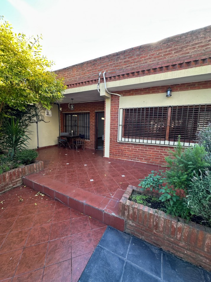 Casa en venta de 5 ambientes R. de Escalada