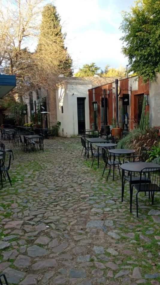 Venta De Fondo De Comercio; Hermosa Cafeteria En Edificio Historico En Adrogue