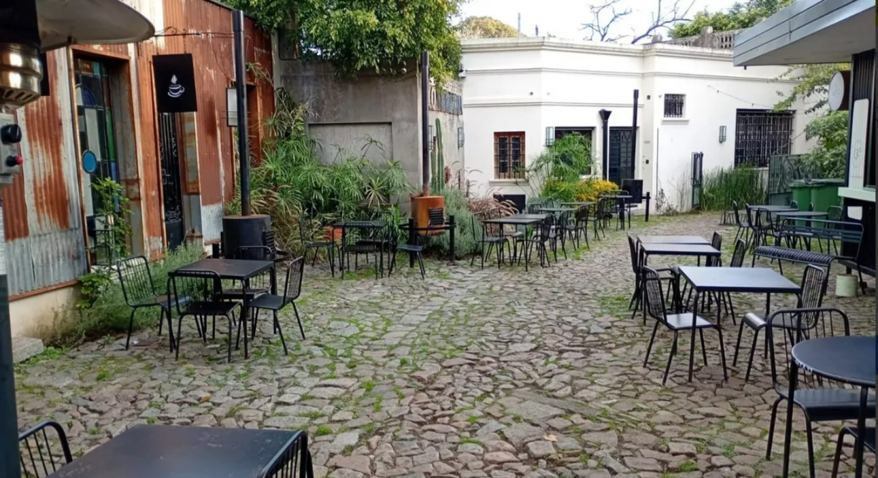 Venta De Fondo De Comercio; Hermosa Cafeteria En Edificio Historico En Adrogue
