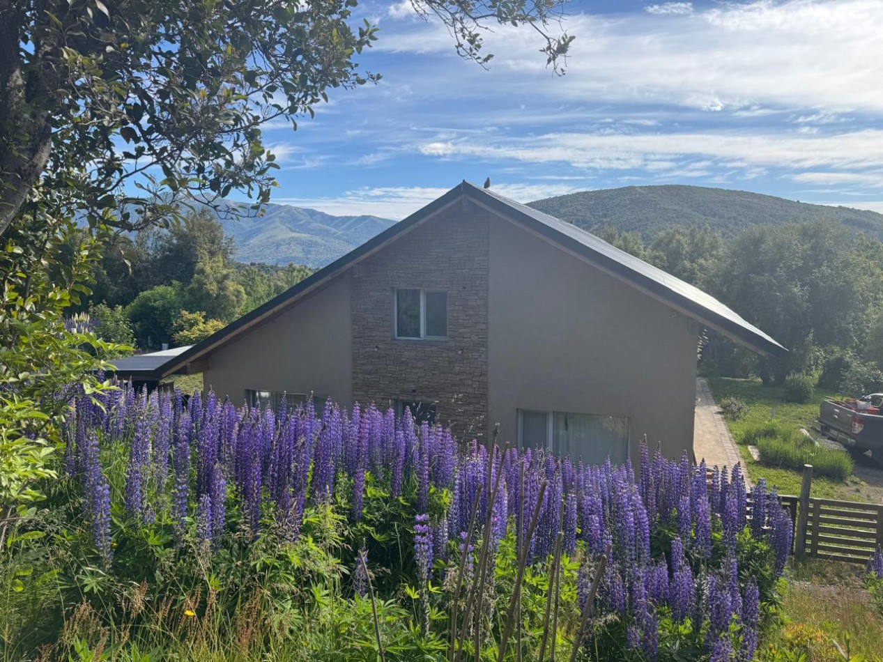 Casa 4 ambientes con terreno y hermosa vista, San Martin de los Andes