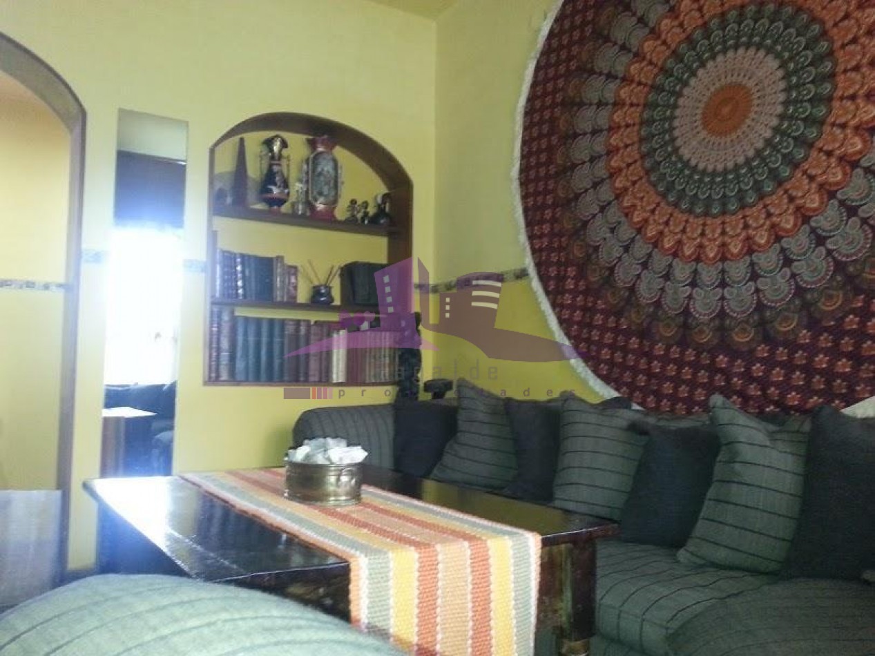 Casa 4 Ambientes con Doble Cochera Cubierta