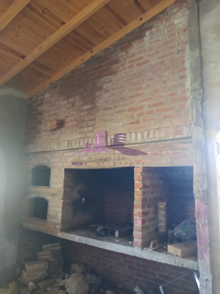 Casa de campo a terminar con amplio lote