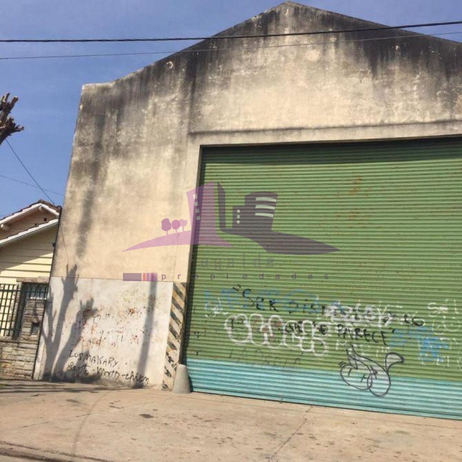 Importante Galpon - Salida a Tres Calles - Ideal Emprendimiento
