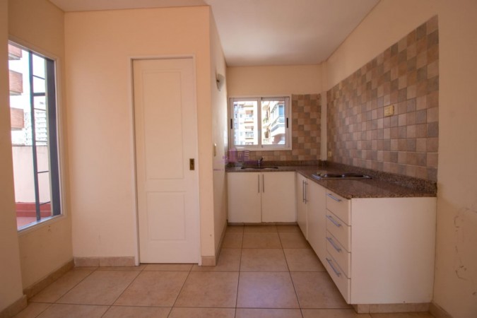 Departamento de 2 Ambientes Al Frente Lanusita Excelente Ubicacion