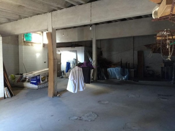 Galpon con Local y Vivienda
