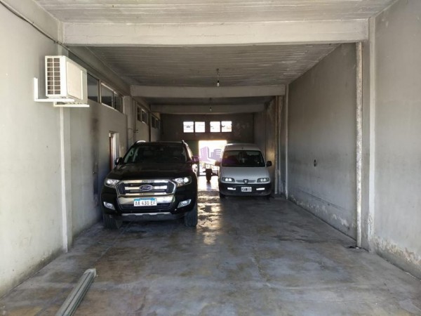 Galpon con Local y Vivienda