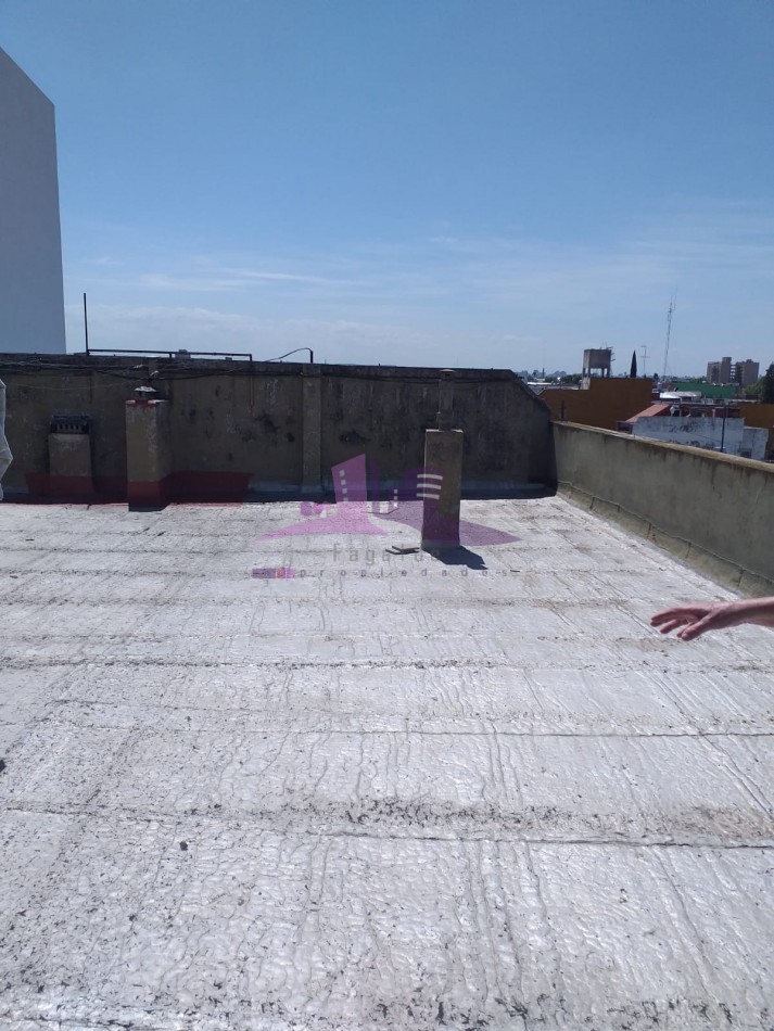 Departamento al frente de tres ambientes