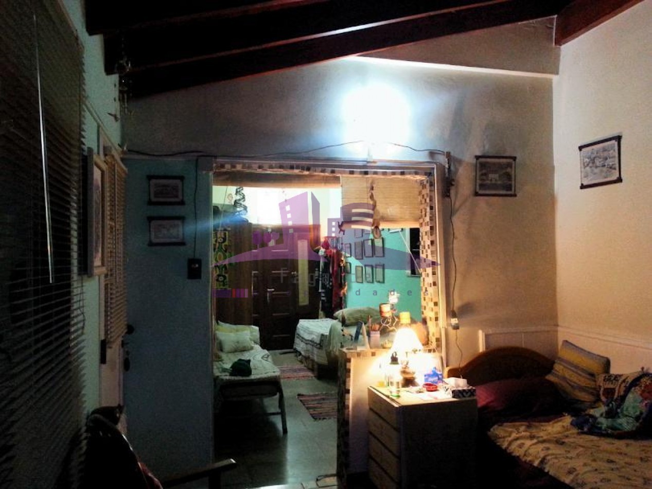 Casa 4 Ambientes con Doble Cochera Cubierta