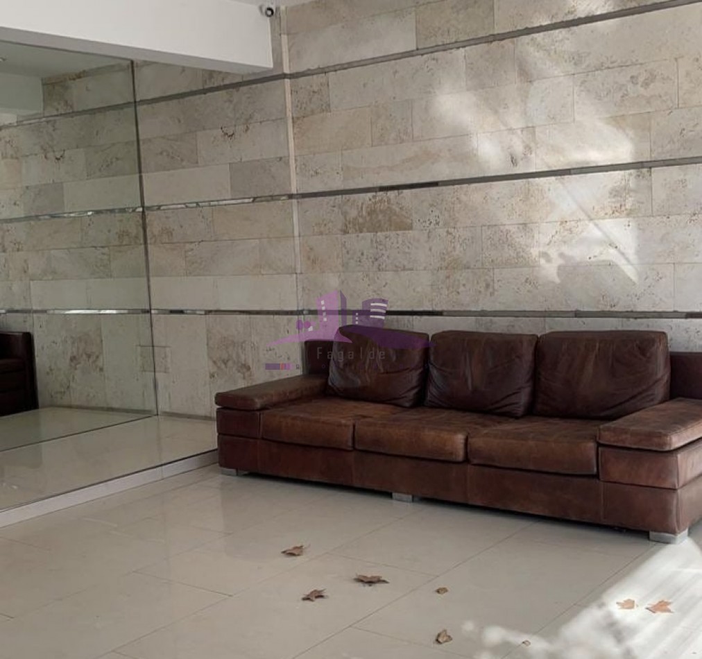 Oficina monoambiente en Adrogue centro