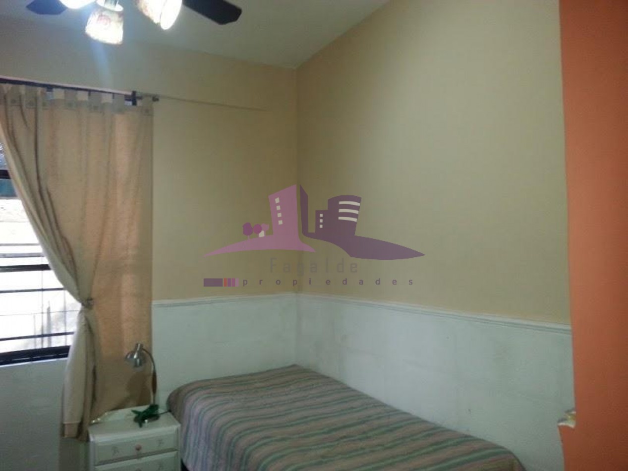 Casa 4 Ambientes con Doble Cochera Cubierta