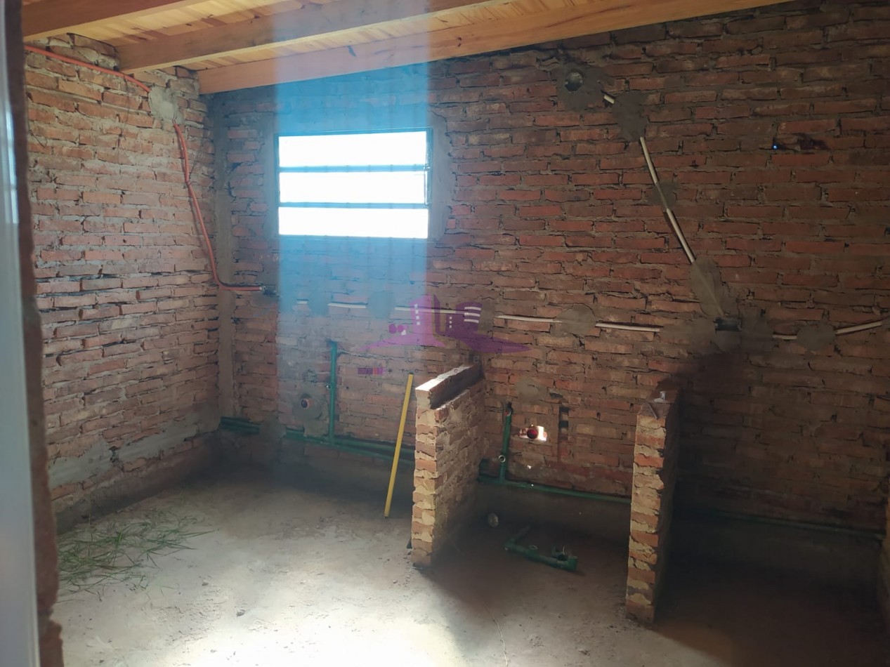 Casa de campo a terminar con amplio lote