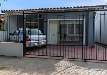 Casa de 3 Ambientes con Fondo y Quincho
