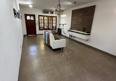 Casa en venta de 5 ambientes R. de Escalada