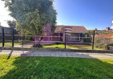 Hermosa quinta con amplio fondo y pileta