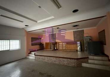 Salon/ local en Banfield este