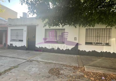 Ideal Local Comercial Frente con Playon Para Vehiculos